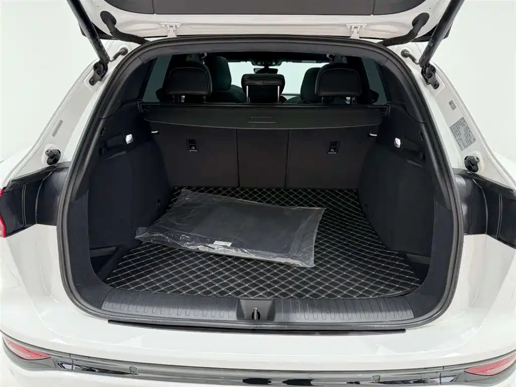 Audi Q6L e-tron 2026 super long range version купить на сайте DeffCars