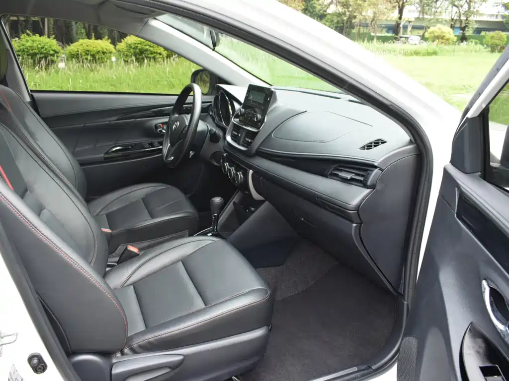 YARiS L Zhixuan 2022 Zhixuan X 1.5L CVT luxury PLUS version купить на сайте DeffCars