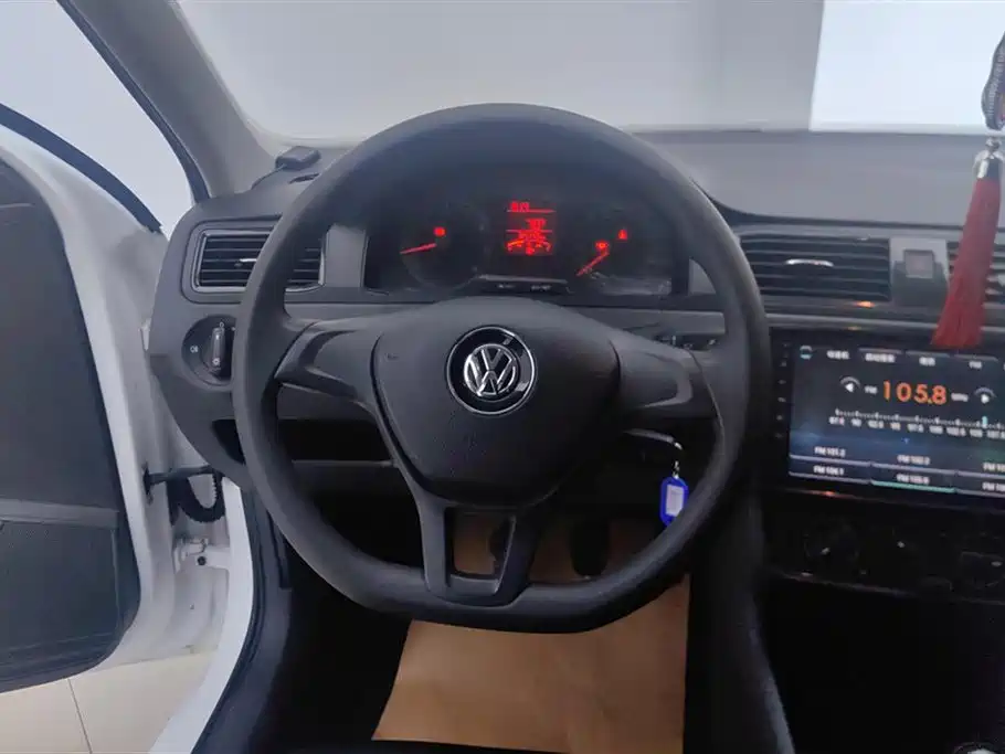 Santana 2016 1.4L Manual Fashion Edition купить на сайте DeffCars