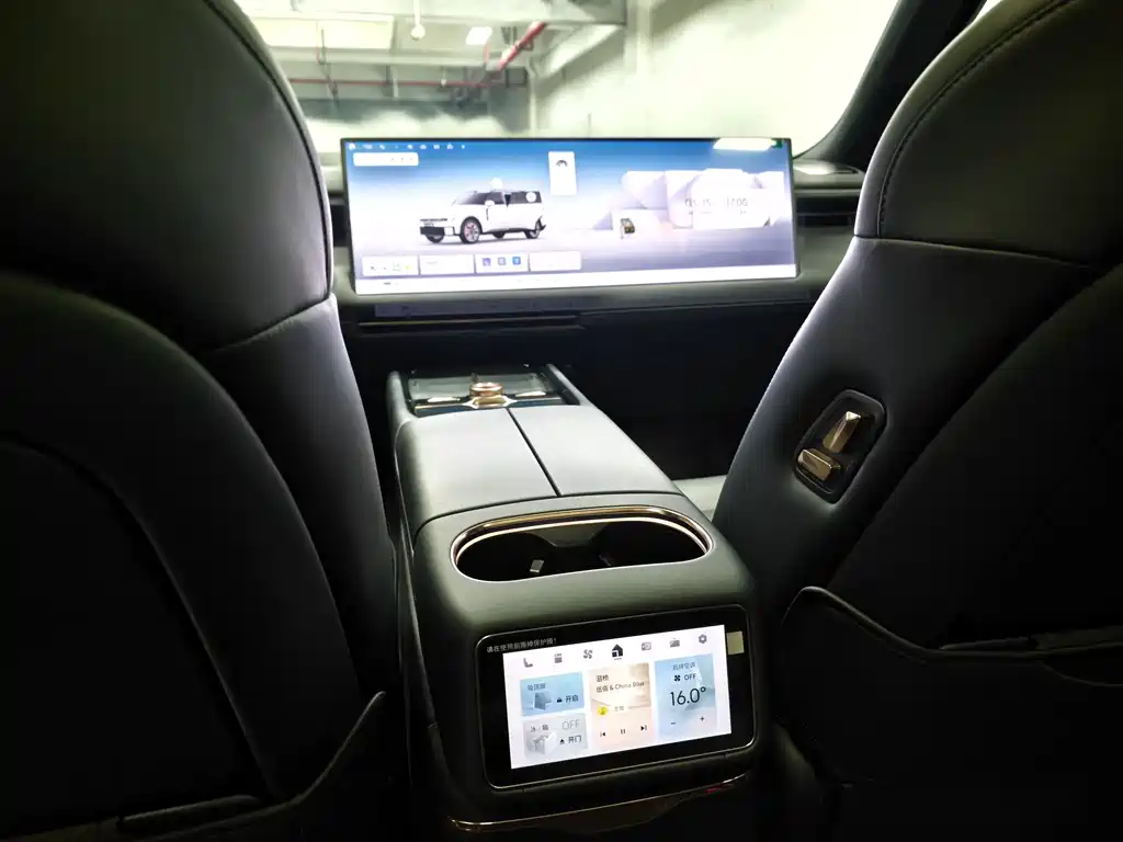 Lynk & Co 900 2025 2.0T Ultra купить на сайте DeffCars
