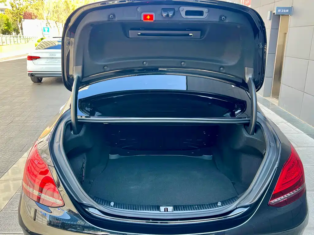 Mercedes-Benz C-Class 2019 facelift C 260 L sports version купить на сайте DeffCars