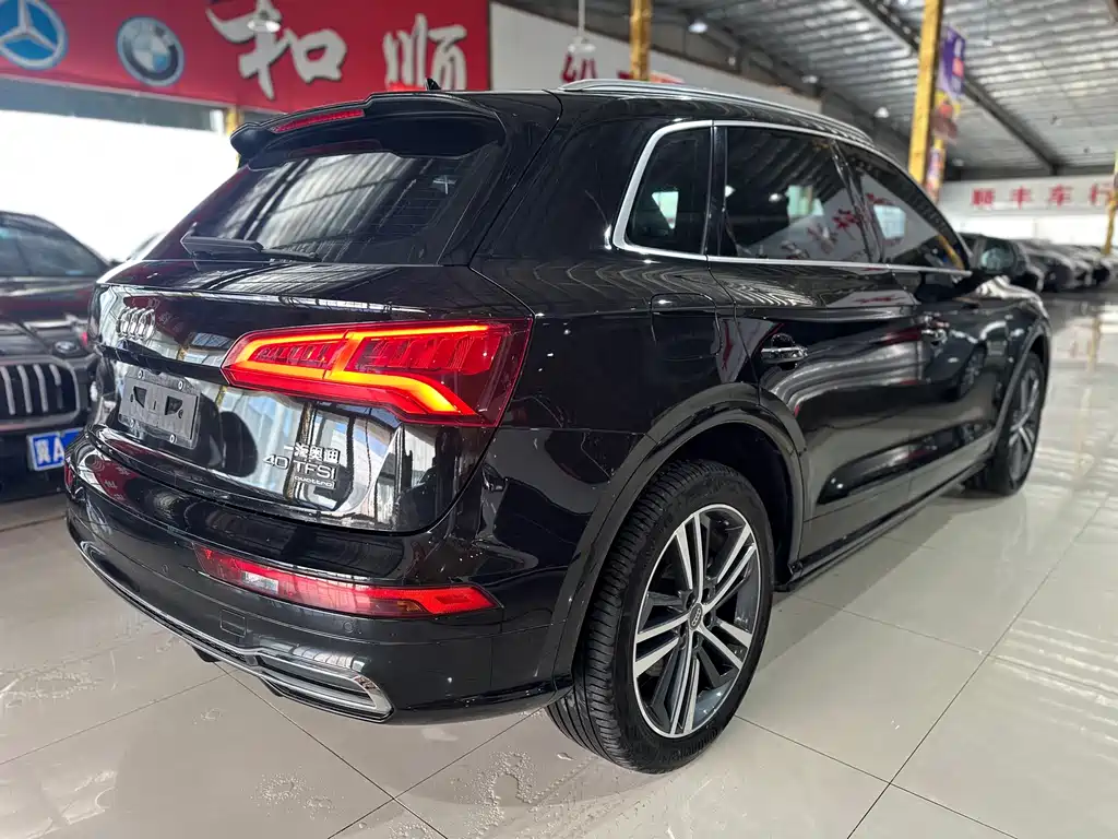 Audi Q5L 2020 facelift 40 TFSI enjoys fashionable style купить на сайте DeffCars