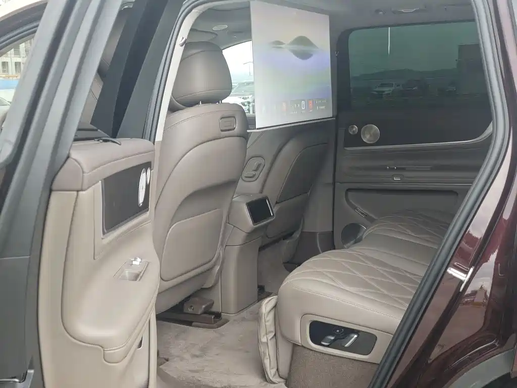 Wenjie M9 2025 extended range Ultra version 52kWh 5-seat version 192-line lidar) купить на сайте DeffCars
