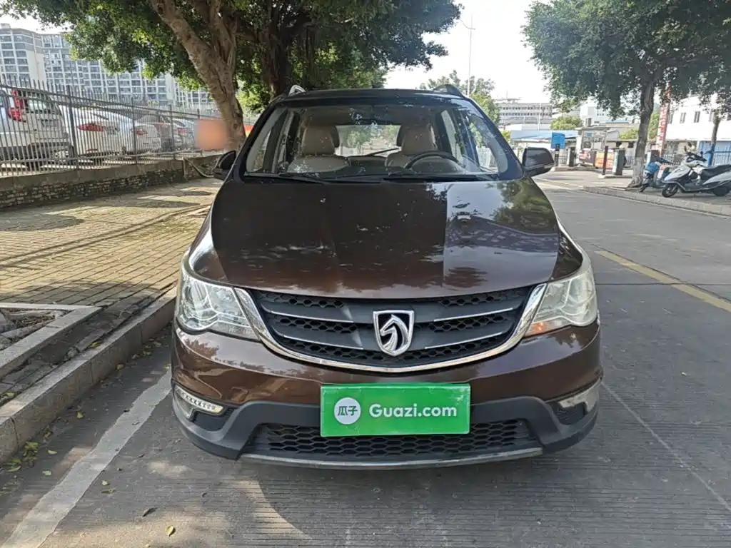 Baojun 730 2014 1.5L manual luxury navigation ESP version 7 seats купить на сайте DeffCars
