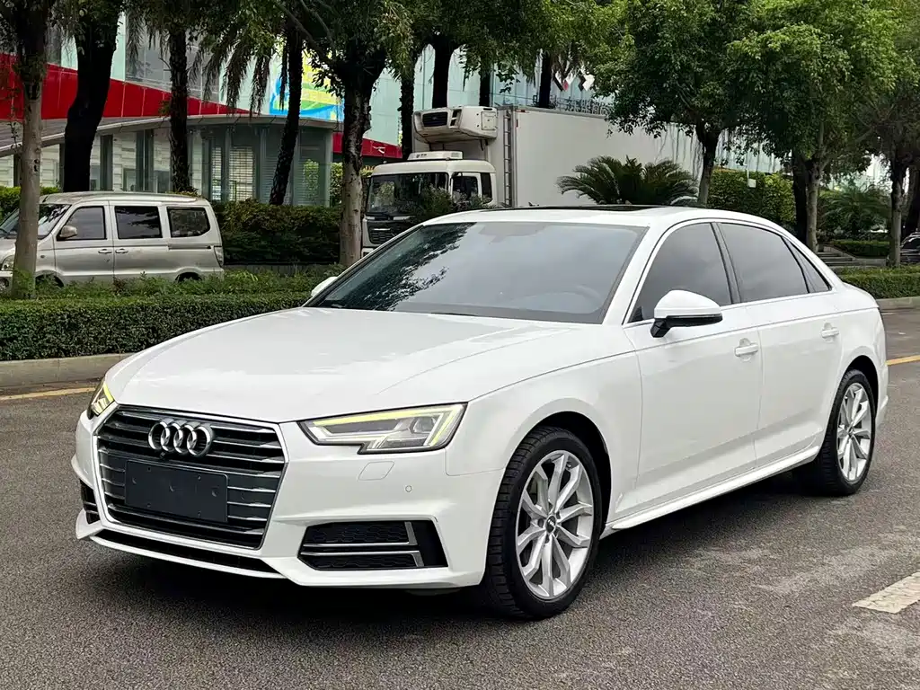 Audi A4L 2018 30th Anniversary Model 40 TFSI Fashion Model купить на сайте DeffCars