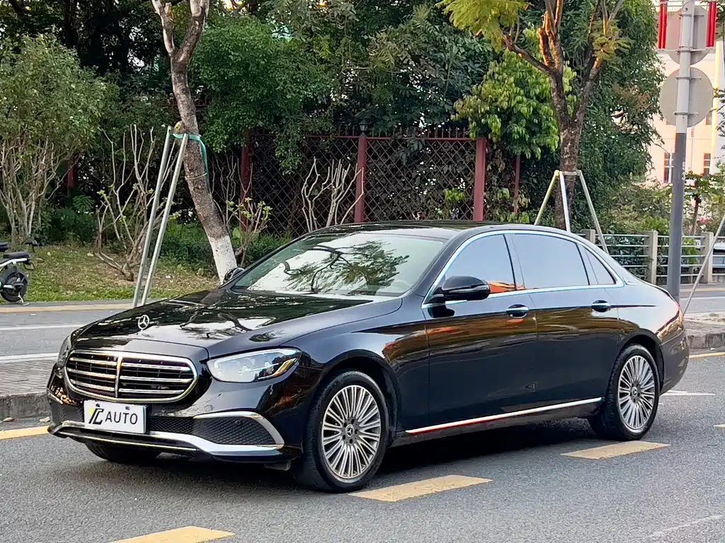 Mercedes-Benz E-Class 2022 E 300 L Luxury Model купить на сайте DeffCars