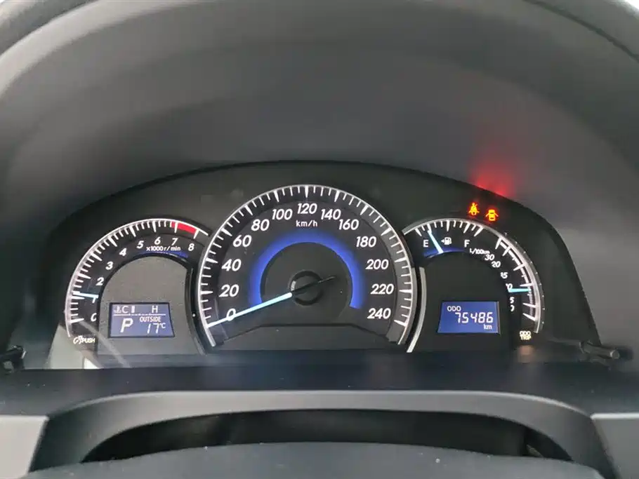 Camry 2016 2.0G 10th Anniversary Leading Edition купить на сайте DeffCars