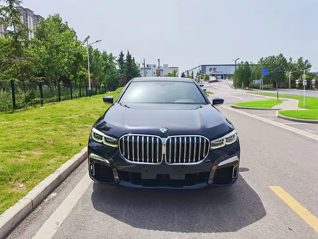 BMW 7 Series 2021 730Li M Sports Package купить на сайте DeffCars