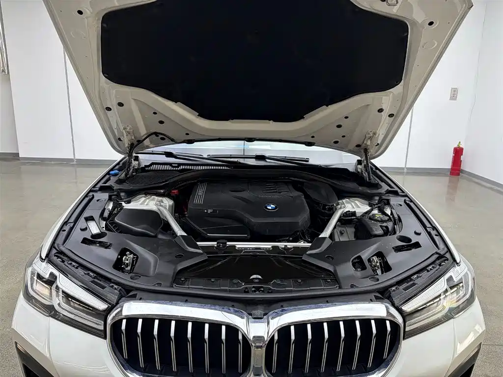 BMW 5 Series 2022 facelift 525Li M Sports Package купить на сайте DeffCars