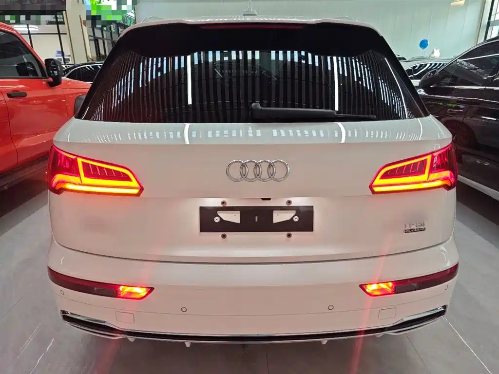 Audi Q5L 2020 facelift 40 TFSI enjoys fashionable style купить на сайте DeffCars