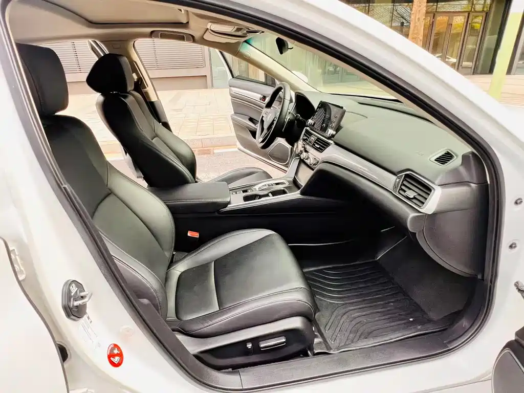 Accord 2018 Sharp·Hybrid 2.0L Sharp Collar Edition National V купить на сайте DeffCars