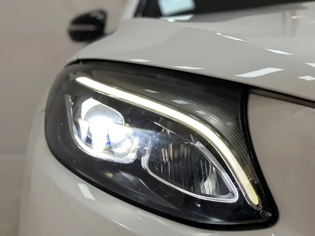 Mercedes-Benz GLC Coupe 2018 GLC 260 4MATIC Coupe SUV купить на сайте DeffCars