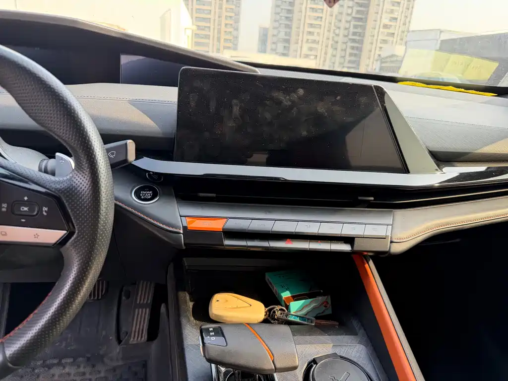 Changan UNI-V 2022 1.5T premium model купить на сайте DeffCars