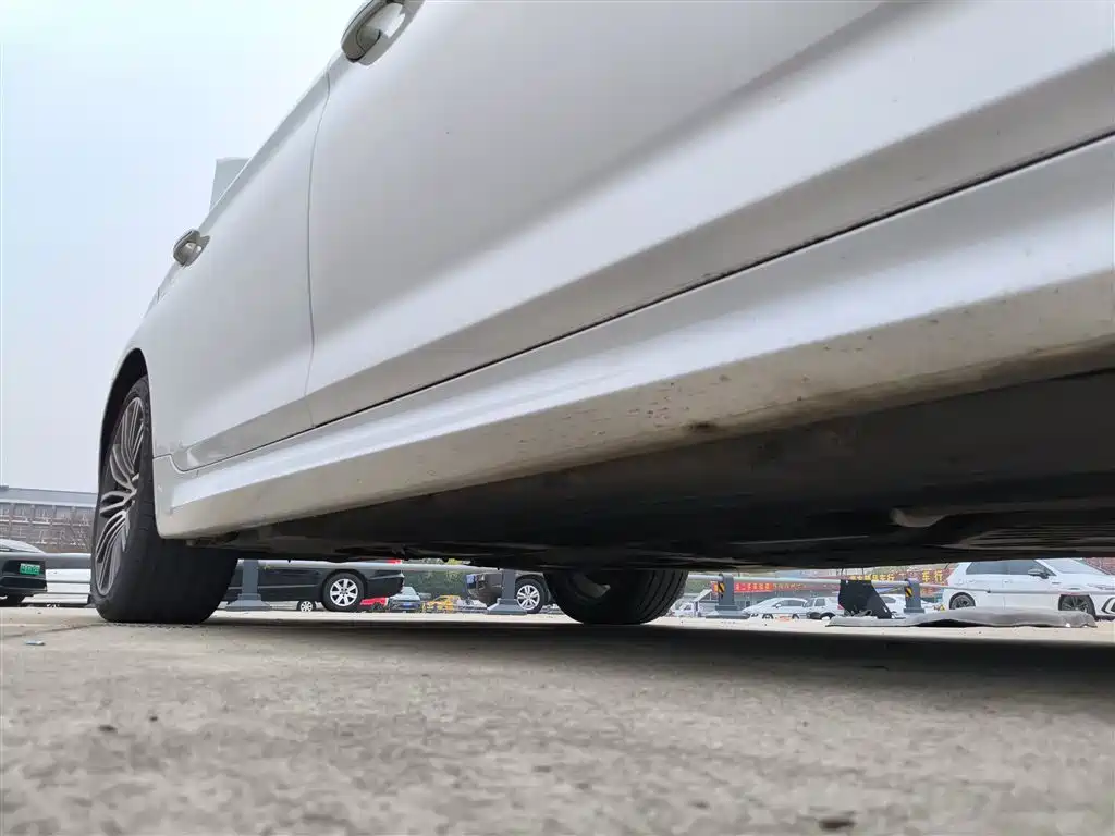 BMW 5 Series 2018 530Li Exclusive M Sports Package купить на сайте DeffCars