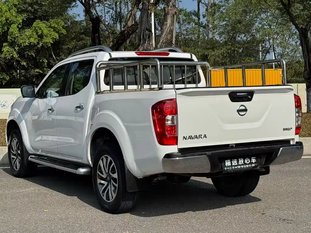 Navara 2021 2.5L automatic four-wheel drive premium model QR25 купить на сайте DeffCars