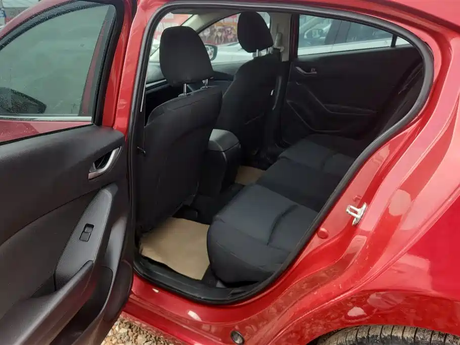 Mazda3 Angkesela 2017 Sedan 1.5L Automatic Comfort Type National V купить на сайте DeffCars