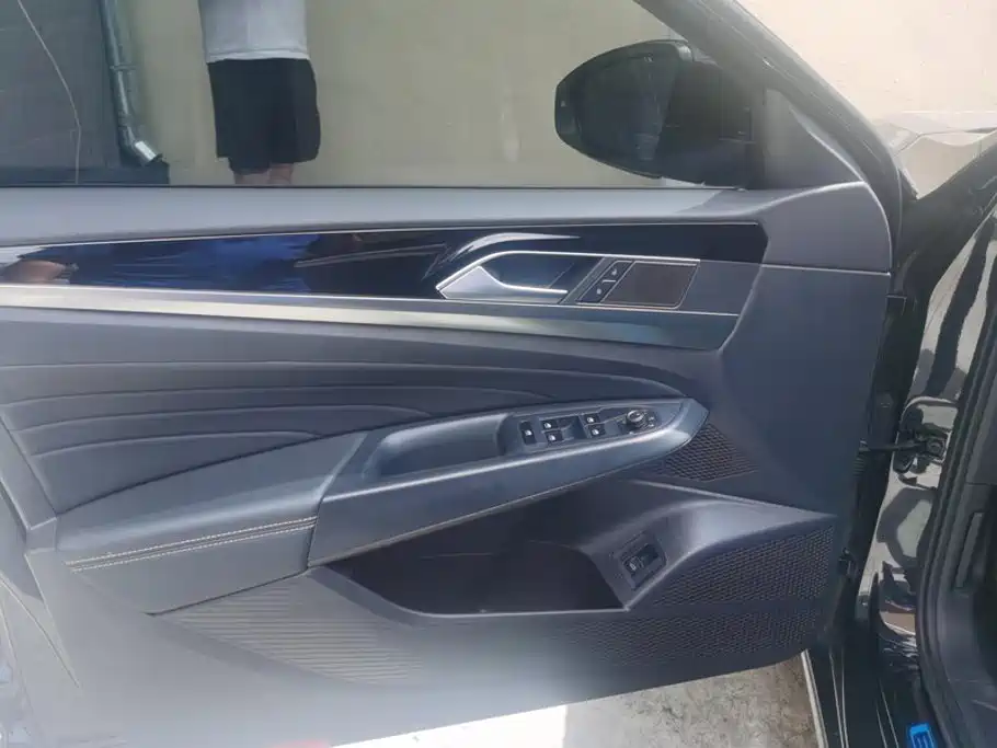 Passat 2025 Outstanding Model 380TSI Dragon Edition купить на сайте DeffCars