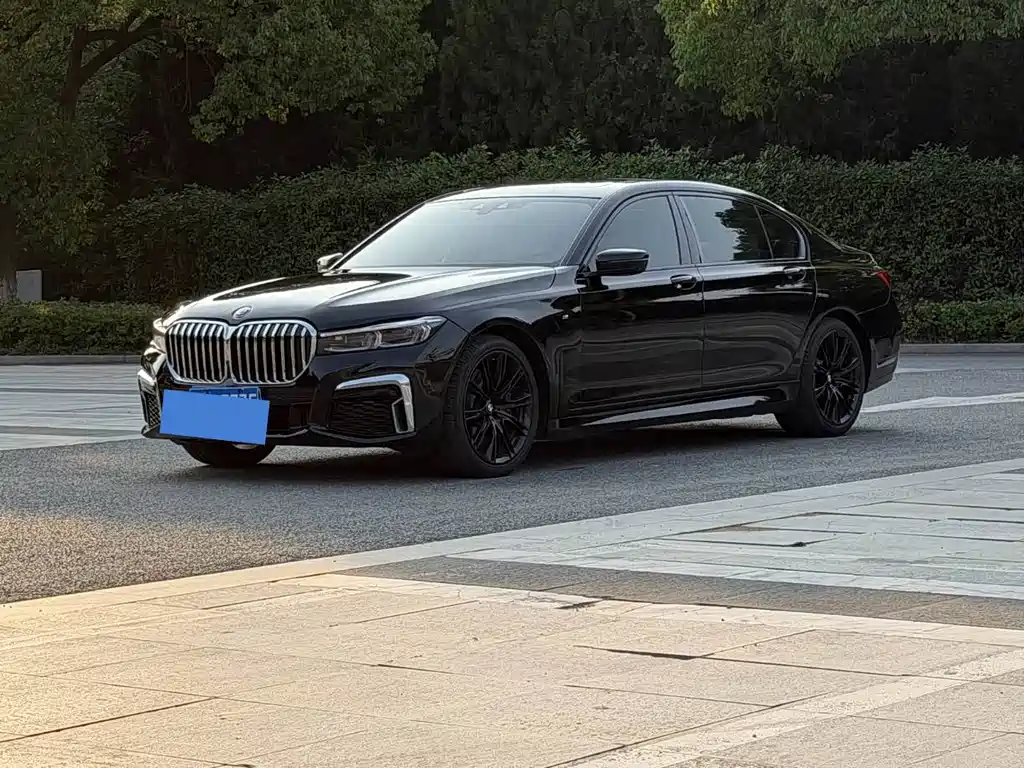 BMW 7 Series 2018 740Li xDrive Exclusive M Sports Package купить на сайте DeffCars