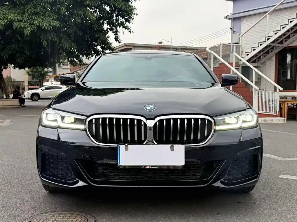 BMW 5 Series 2023 530Li Exclusive M Sports Package купить на сайте DeffCars