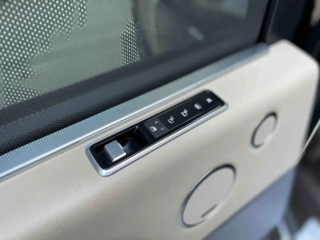 Range Rover 2019 3.0 SC V6 Legendary Extended Edition купить на сайте DeffCars