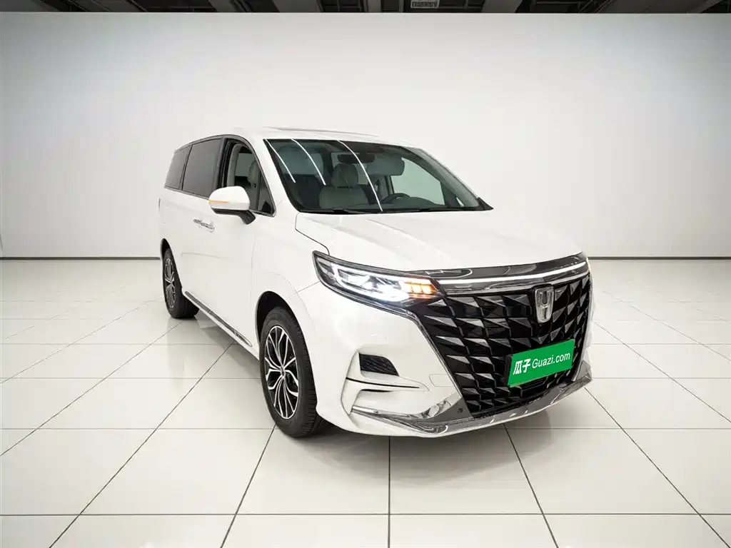 Roewe iMAX8 New Energy 2025 1.5T DMH Lu Zun Premium Edition купить на сайте DeffCars