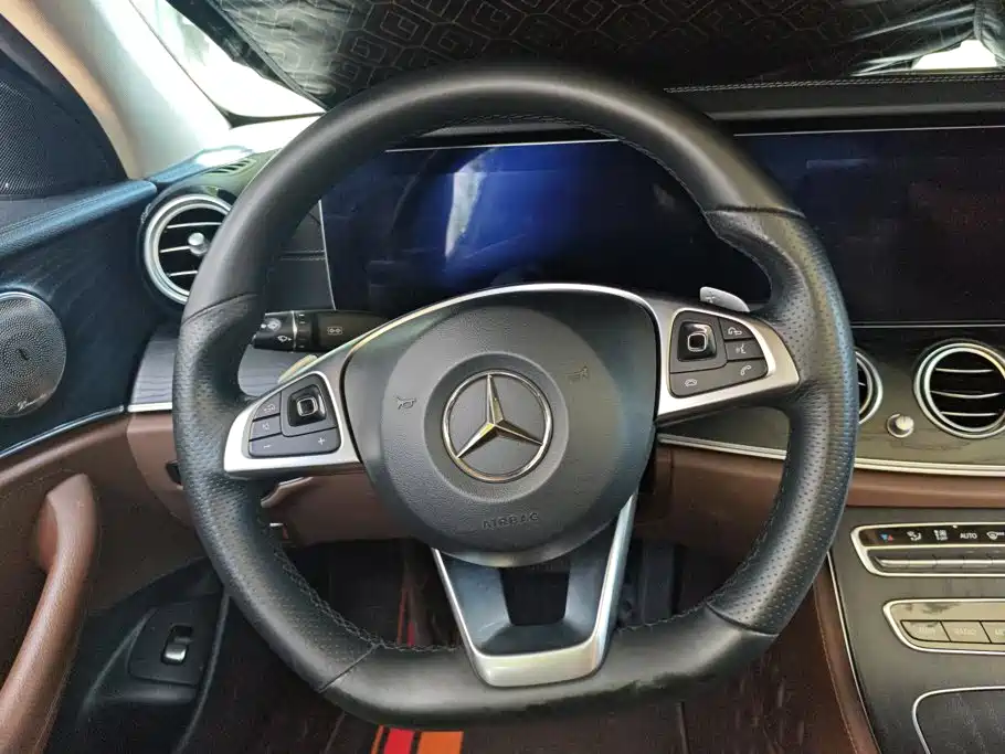 奔驰E级 2018款 改款 E 300 L 时尚型 купить на сайте DeffCars
