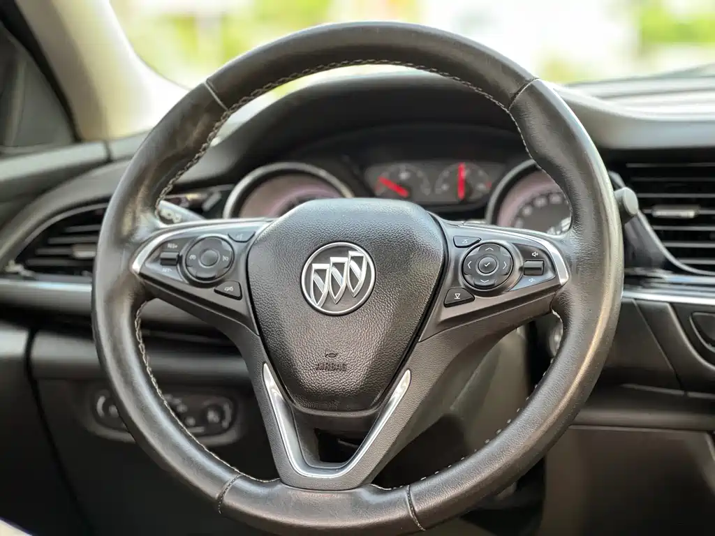 Regal 2019 20T Elite National VI купить на сайте DeffCars