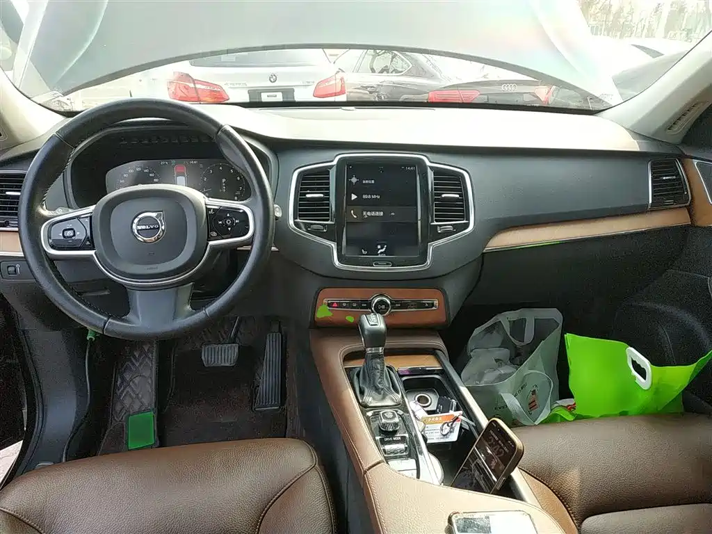 Volvo XC90 2020 facelift T6 Zhiyi Luxury Edition 7 seats купить на сайте DeffCars