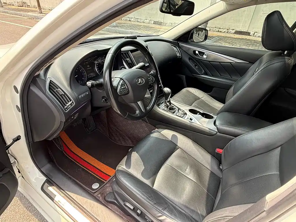 Infinity Q50 2014 2.0T Deluxe Edition купить на сайте DeffCars