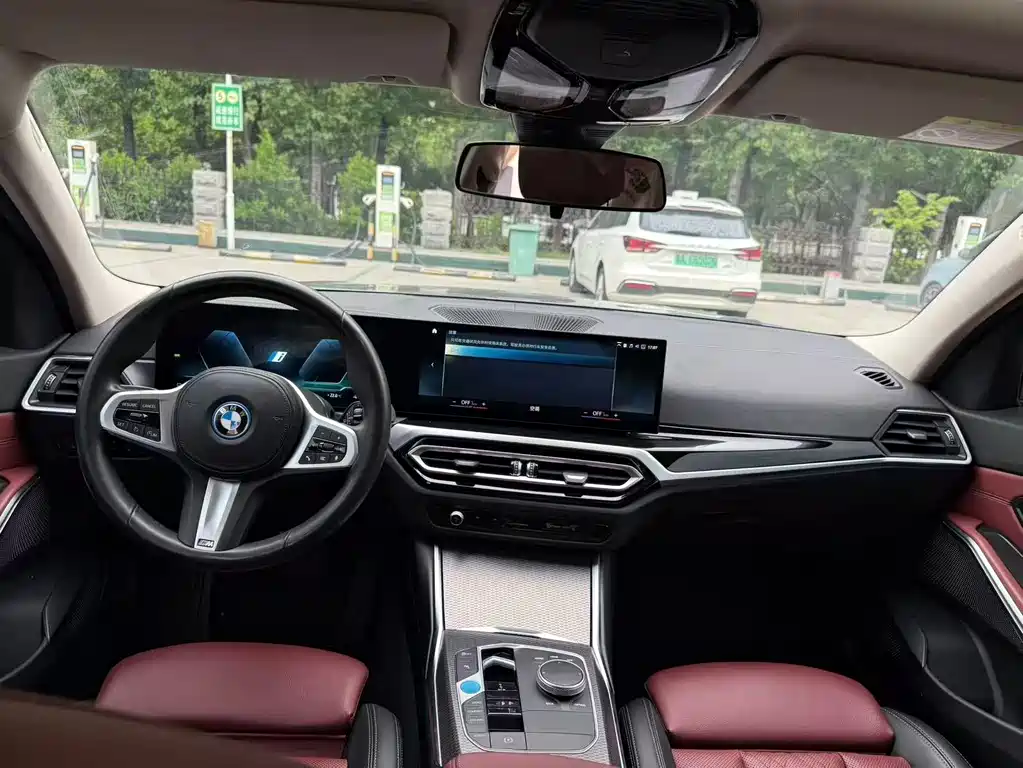BMW i3 2022 eDrive 35 L купить на сайте DeffCars