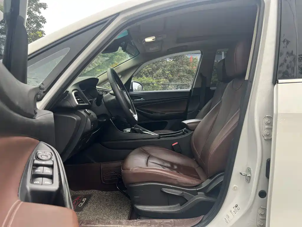 Buick GL6 2018 18T 6-seat luxury model купить на сайте DeffCars