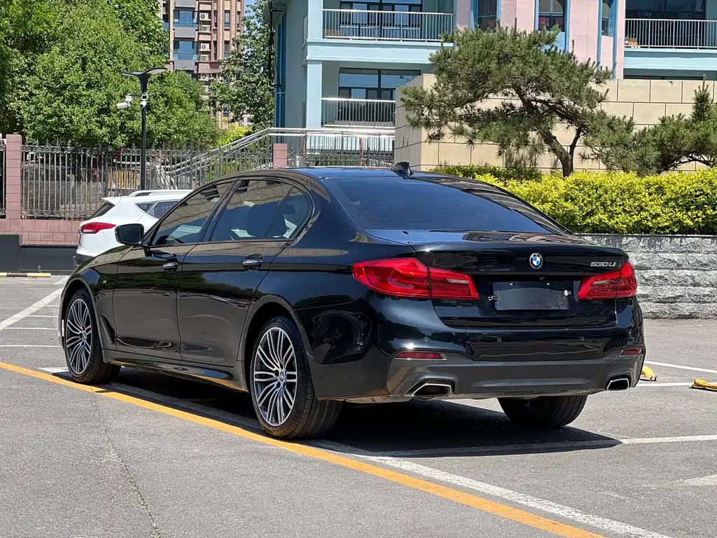 BMW 5 Series 2018 facelift 530Li leading M sports package купить на сайте DeffCars