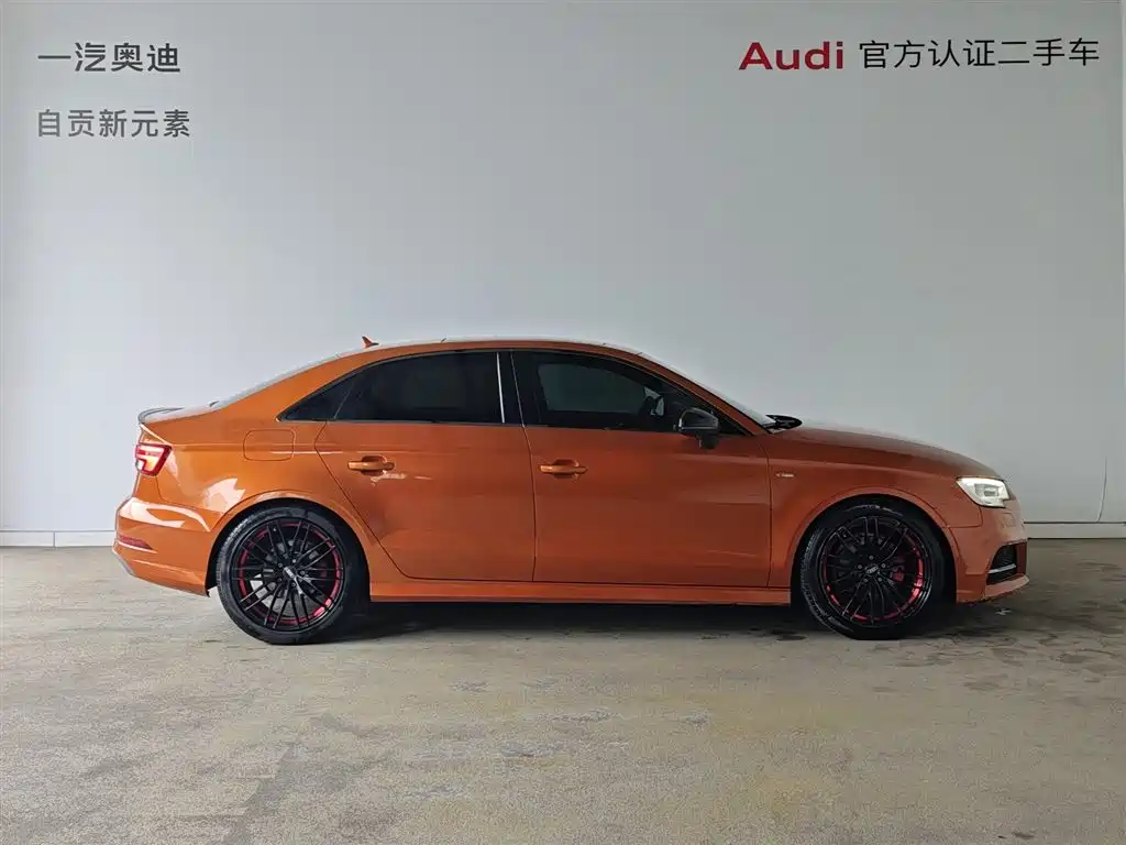 Audi A3 2018 30th Anniversary Limousine 35 TFSI Fashion купить на сайте DeffCars