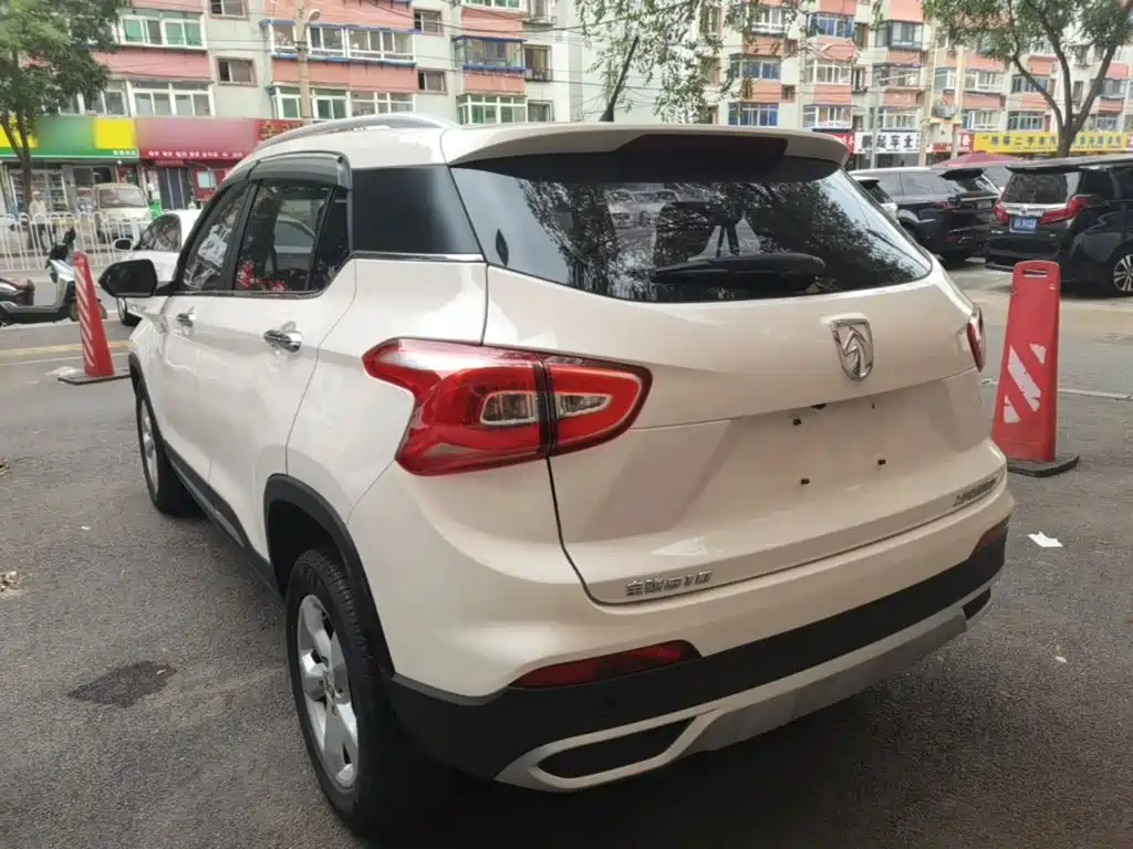 Baojun 510 2017 1.5L manual fashion model купить на сайте DeffCars