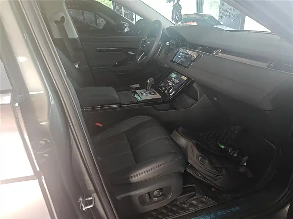 Range Rover Evoque 2022 facelift Evoque L 249PS R-Dynamic Deluxe Edition купить на сайте DeffCars