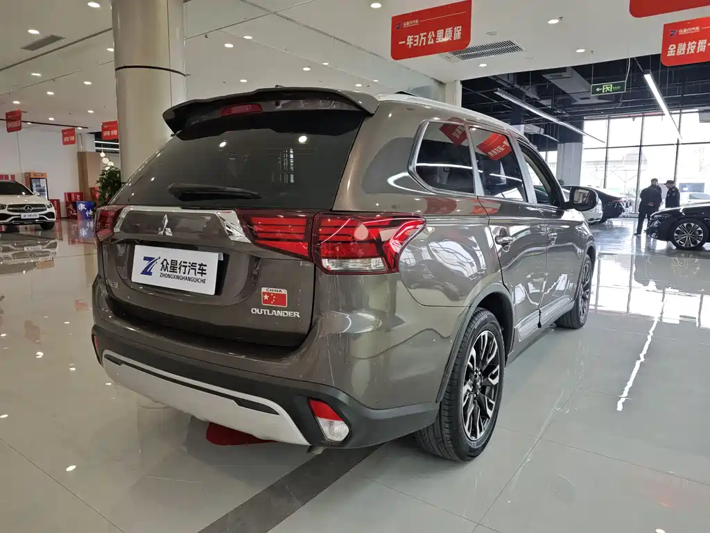 Outlander 2019 2.0L 2WD Enjoy Edition, 5 seats, National VI купить на сайте DeffCars