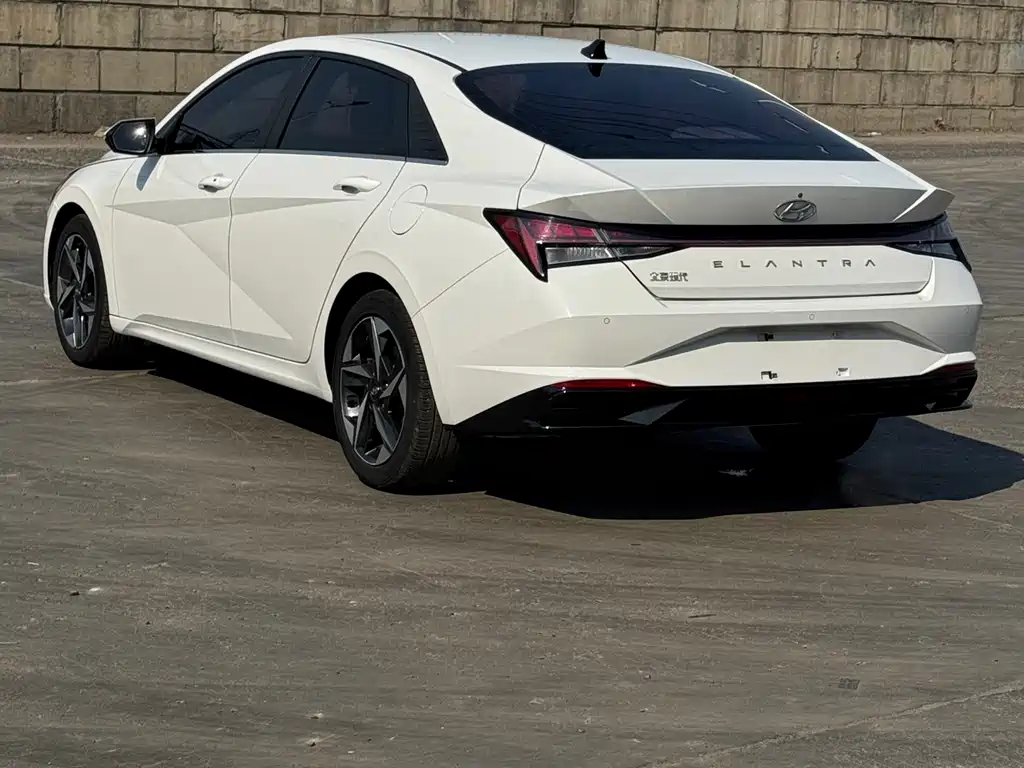 Elantra 2023 1.5L CVT LUX Premium Edition купить на сайте DeffCars