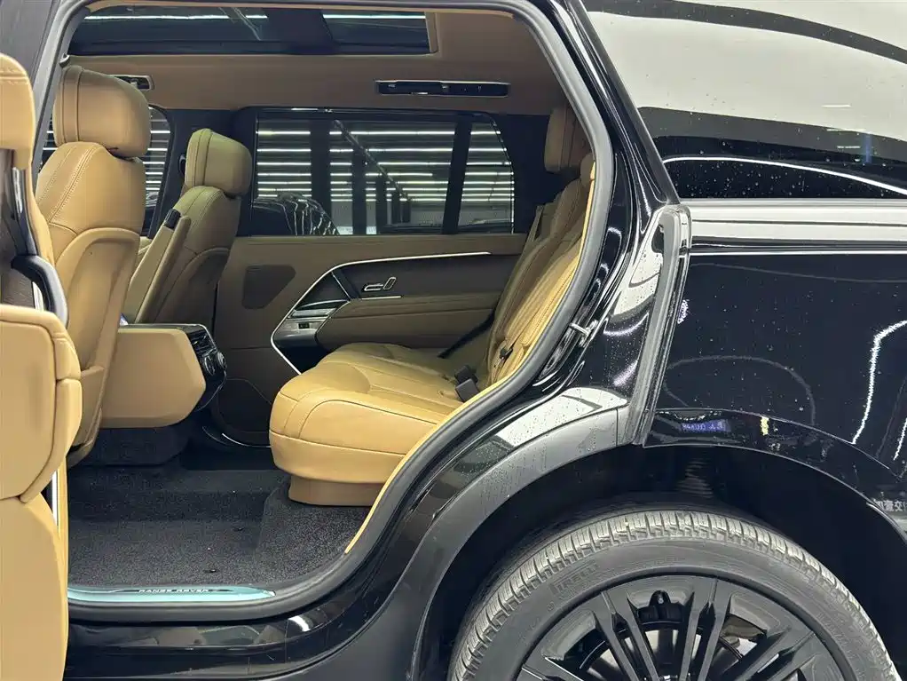 Range Rover 2025 3.0 L6 400PS Extended Edition купить на сайте DeffCars