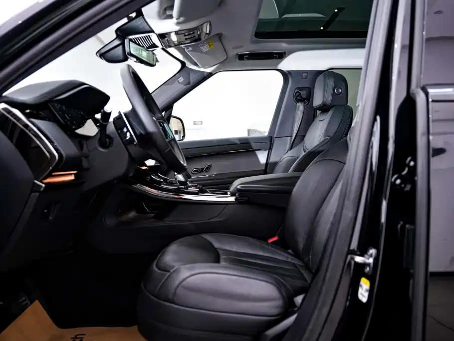 Range Rover Sport 2023 360PS S купить на сайте DeffCars