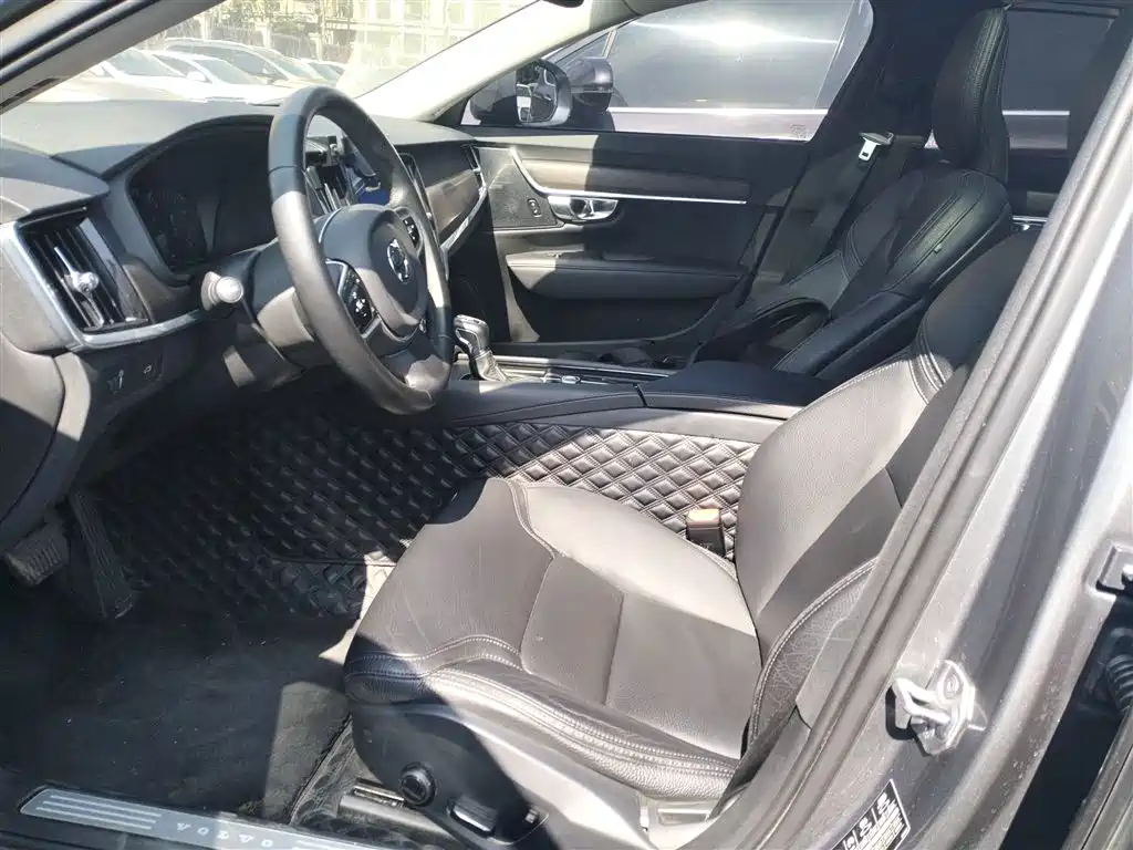 Volvo V90 2020 facelift Cross Country T5 AWD Zhiyuan Edition купить на сайте DeffCars