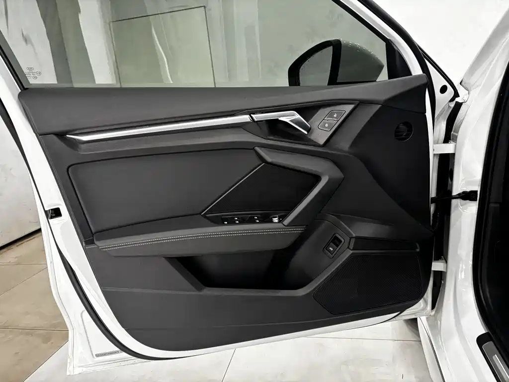 Audi A3 2021 A3L Limousine 35 TFSI Fashionable and Sporty купить на сайте DeffCars