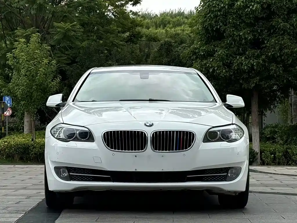 BMW 5 Series 2013 525Li Luxury Model купить на сайте DeffCars