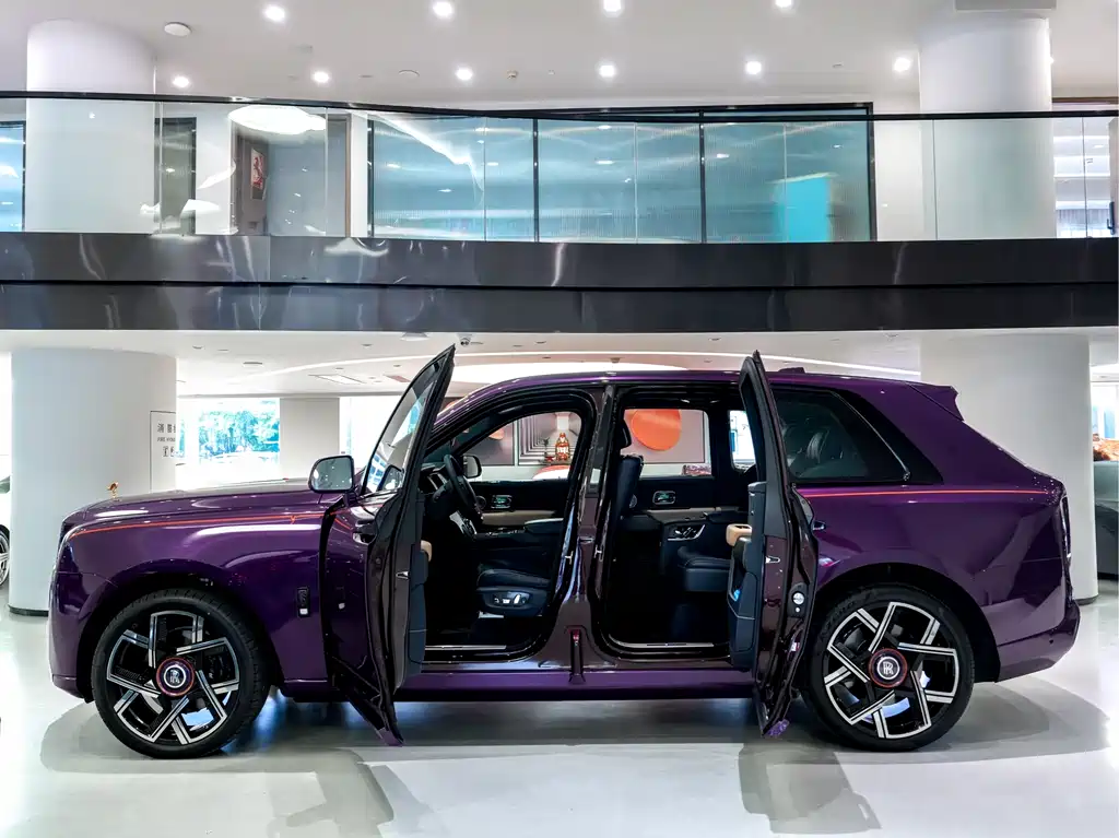 Cullinan 2018 four-seat version купить на сайте DeffCars