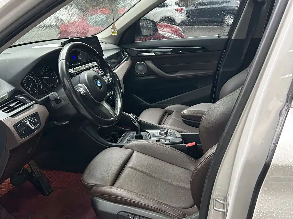 BMW X1 2022 sDrive25Li Leading Model купить на сайте DeffCars