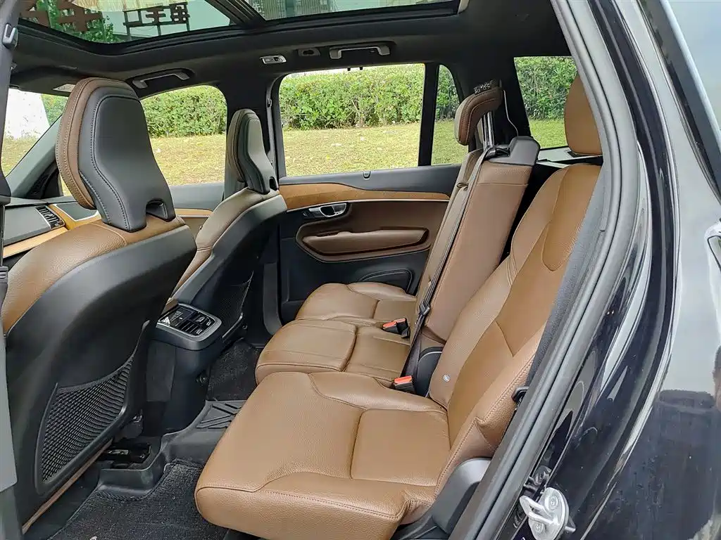Volvo XC90 2022 B6 Zhiyi Luxury Edition 7 seats купить на сайте DeffCars