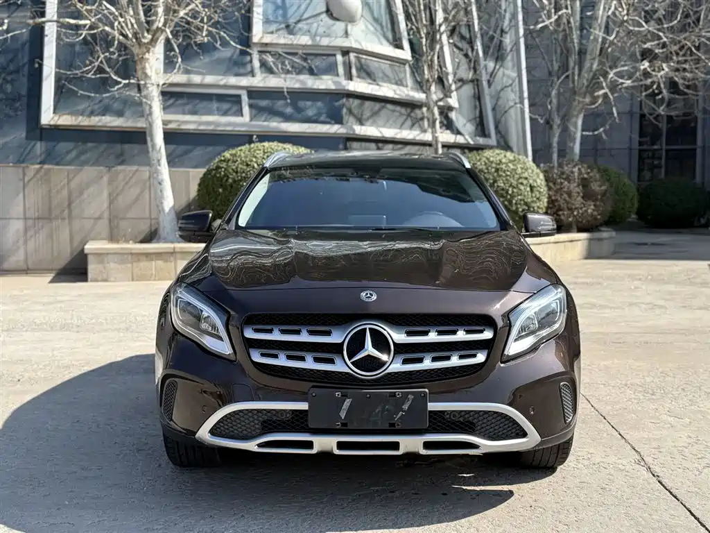 Mercedes-Benz GLA 2018 GLA 200 Fashion Model купить на сайте DeffCars
