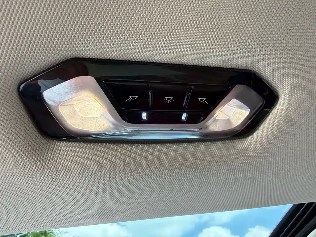 BMW 3 Series 2022 325i M Sports Night Package купить на сайте DeffCars