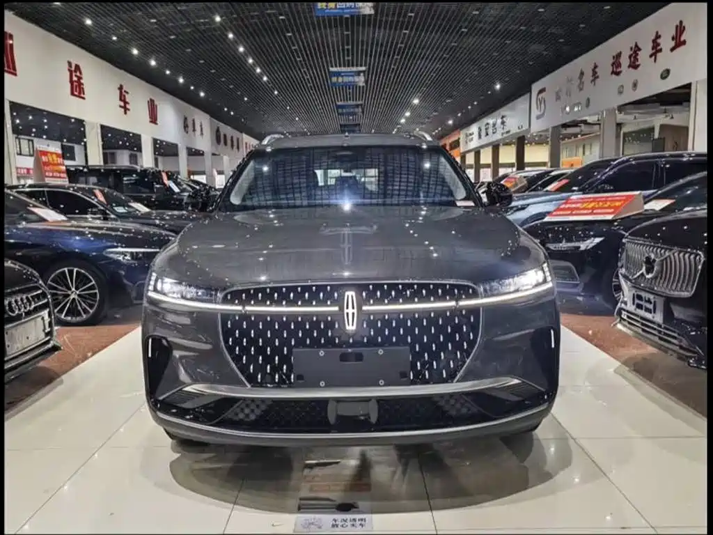 Voyager 2023 2.0T four-wheel drive premium version купить на сайте DeffCars