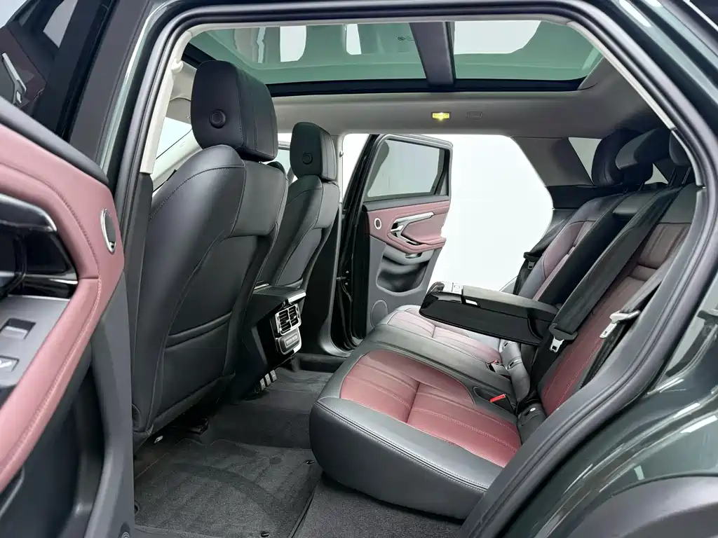 Range Rover Evoque 2023 Evoque L 249PS Deluxe Edition купить на сайте DeffCars