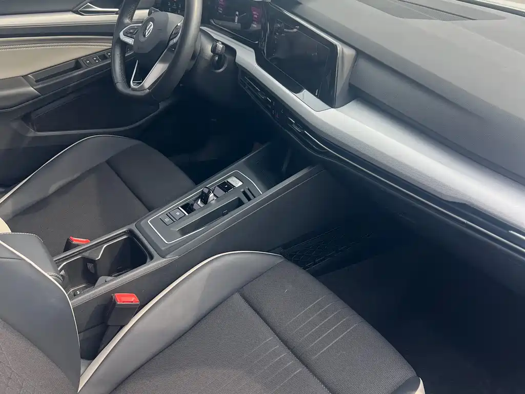 Golf 2023 facelift 280TSI DSG Pro купить на сайте DeffCars
